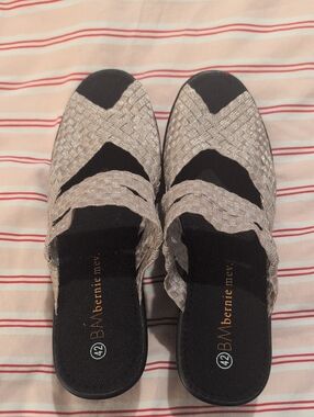 bernie mev. Metallic Beige Woven Slip-On Mules